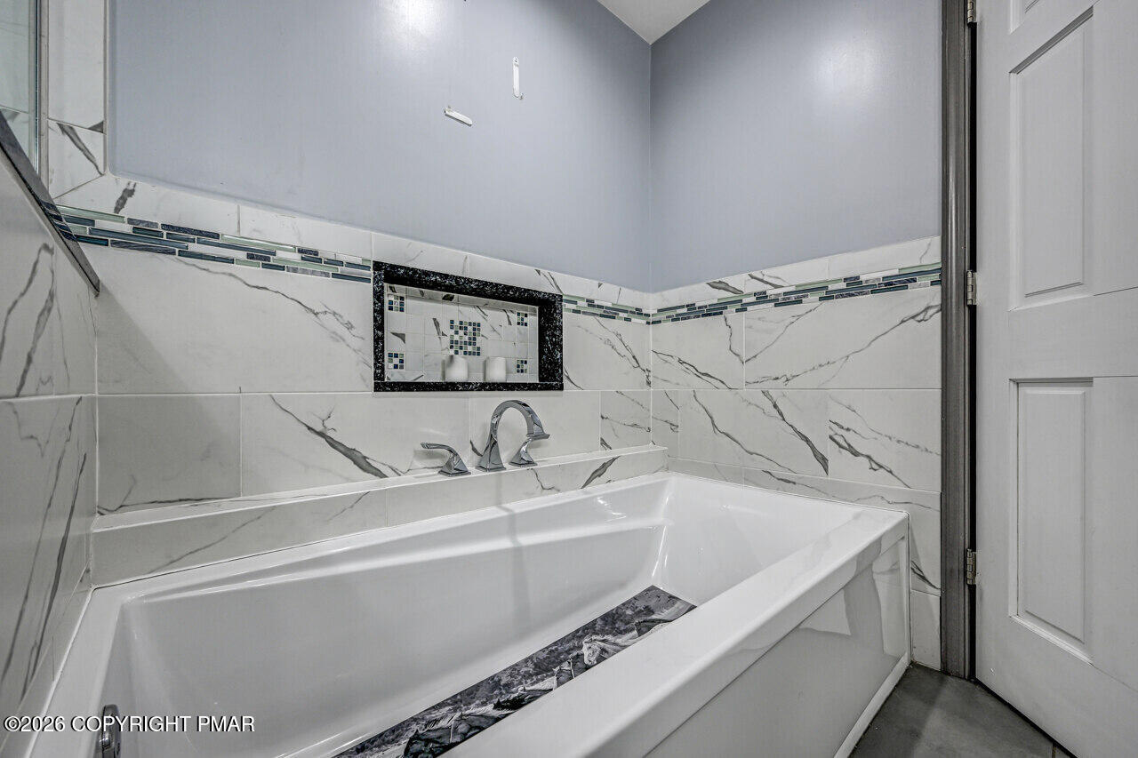 61 Chapman Circle Property Photo 54