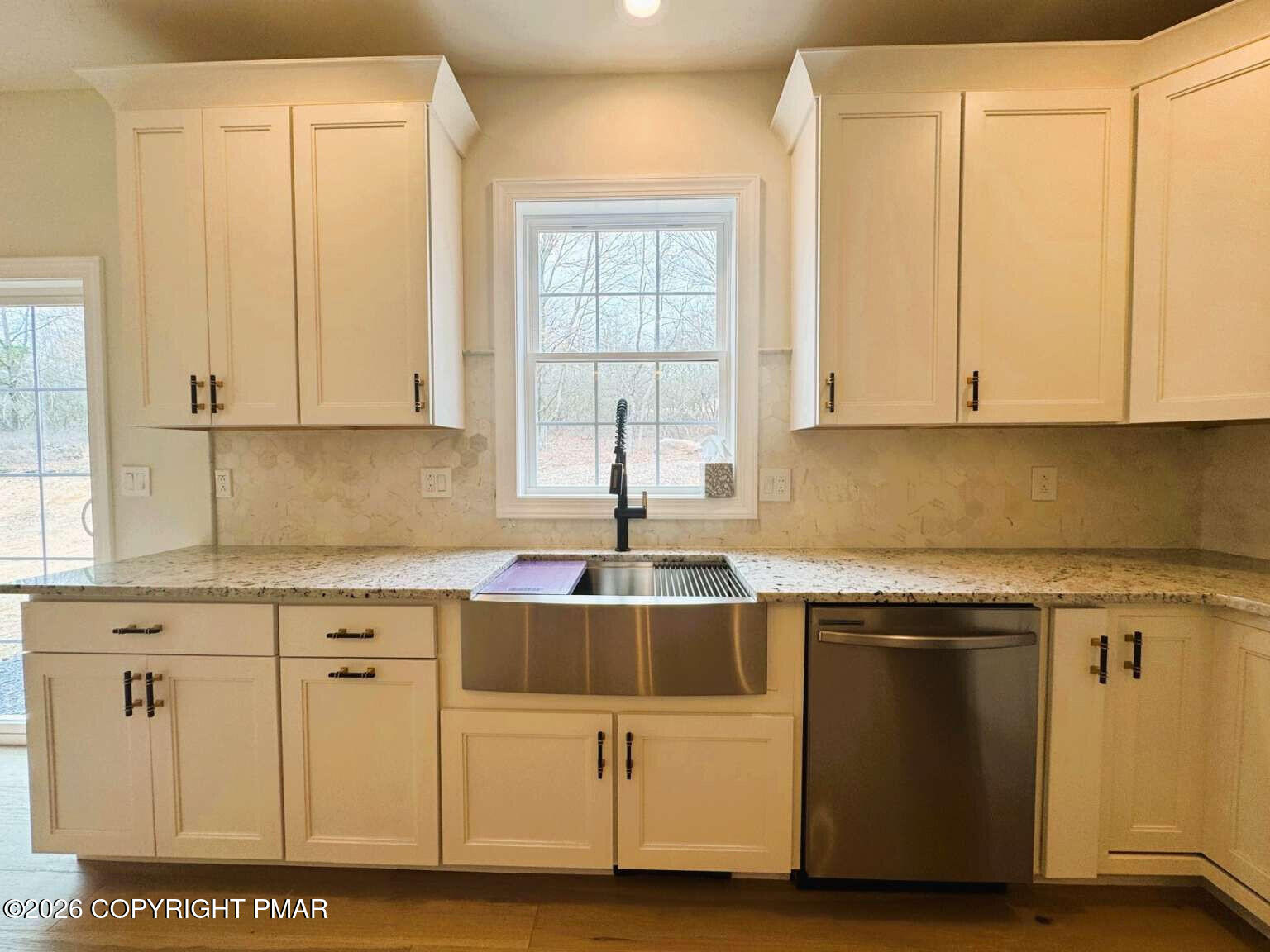53 Patten Circle Property Photo 7