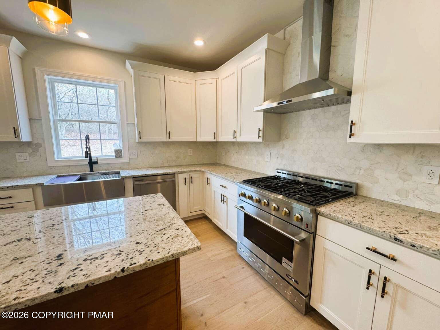53 Patten Circle Property Photo 8