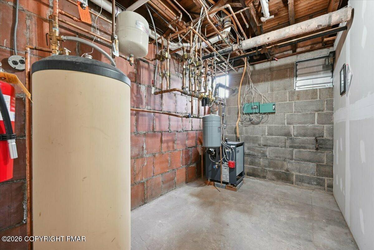 306 W Main Street Property Photo 23