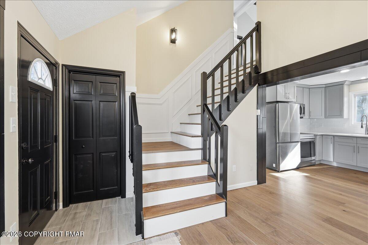 4554 Briarcliff Terrace Property Photo 6