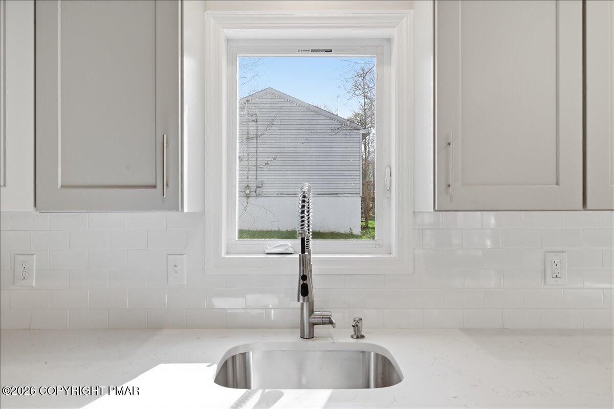 4554 Briarcliff Terrace Property Photo 19