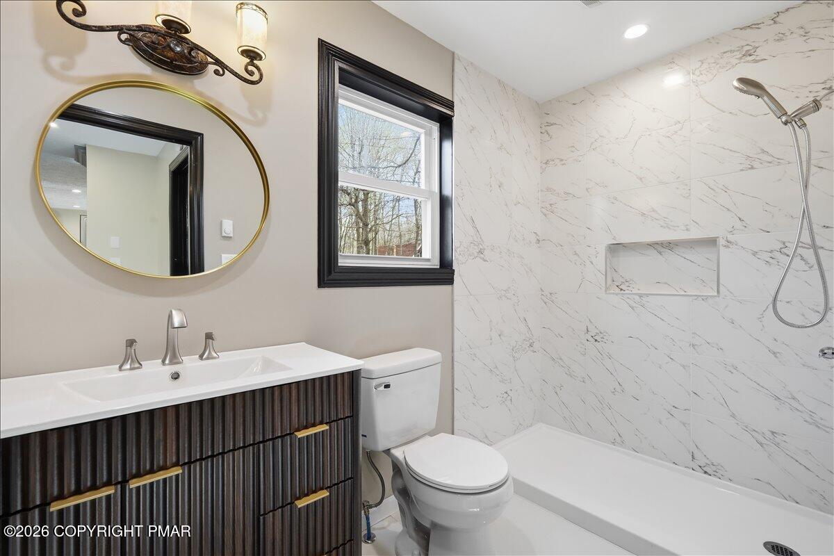 4554 Briarcliff Terrace Property Photo 28