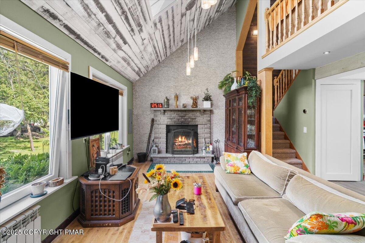 5009 Woodside Drive Property Photo 8