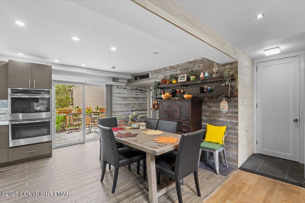 5009 Woodside Drive Property Photo 10
