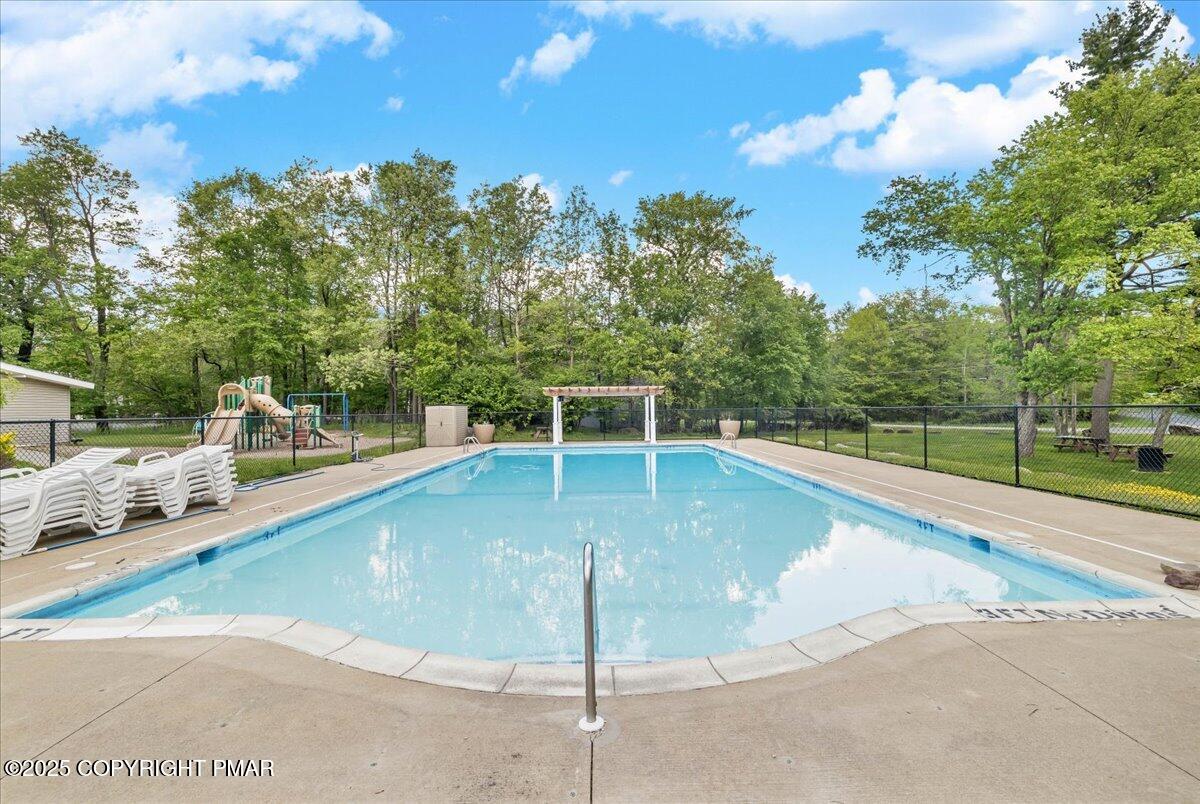 5009 Woodside Drive Property Photo 32