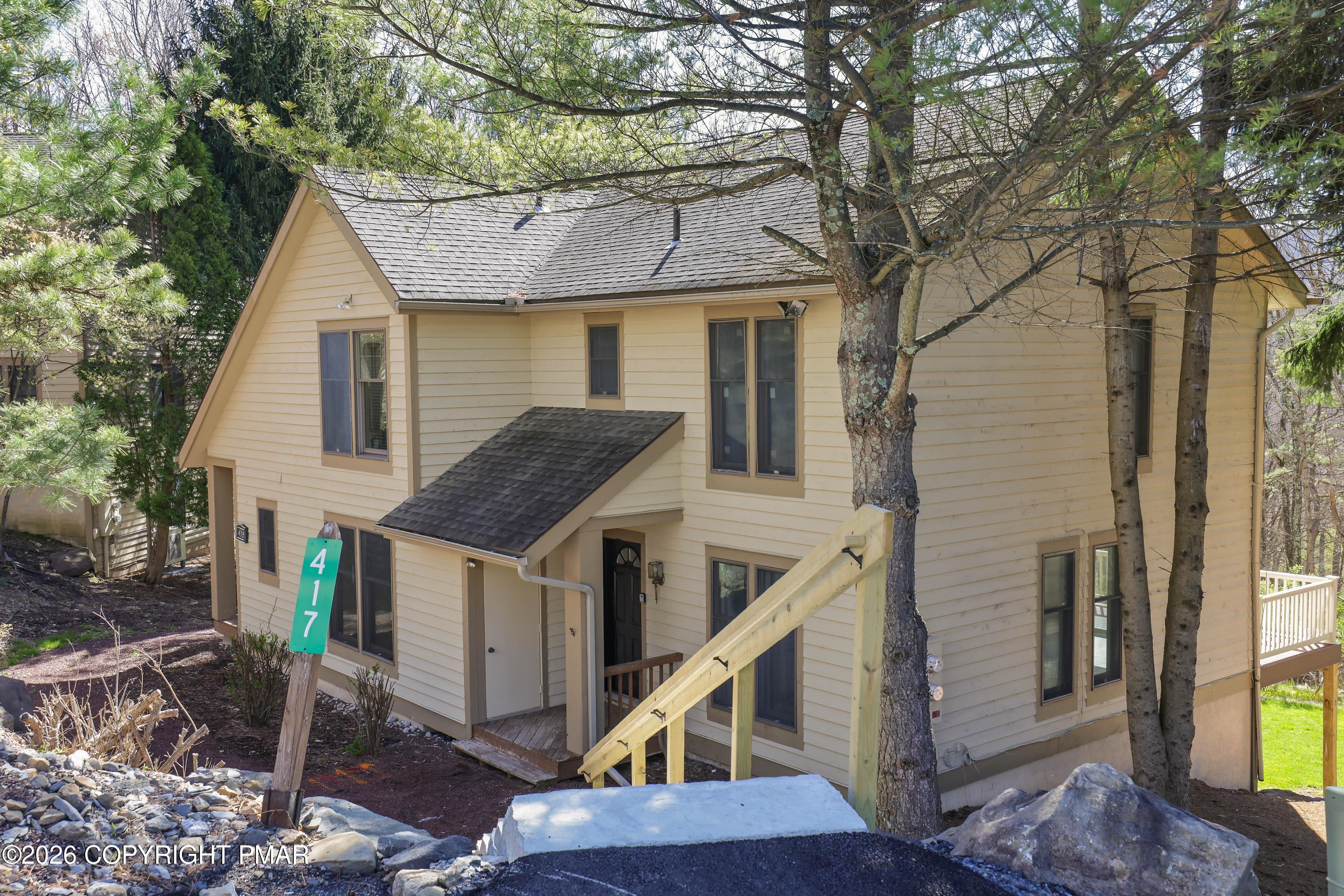 417 Hickory Drive Property Photo 1