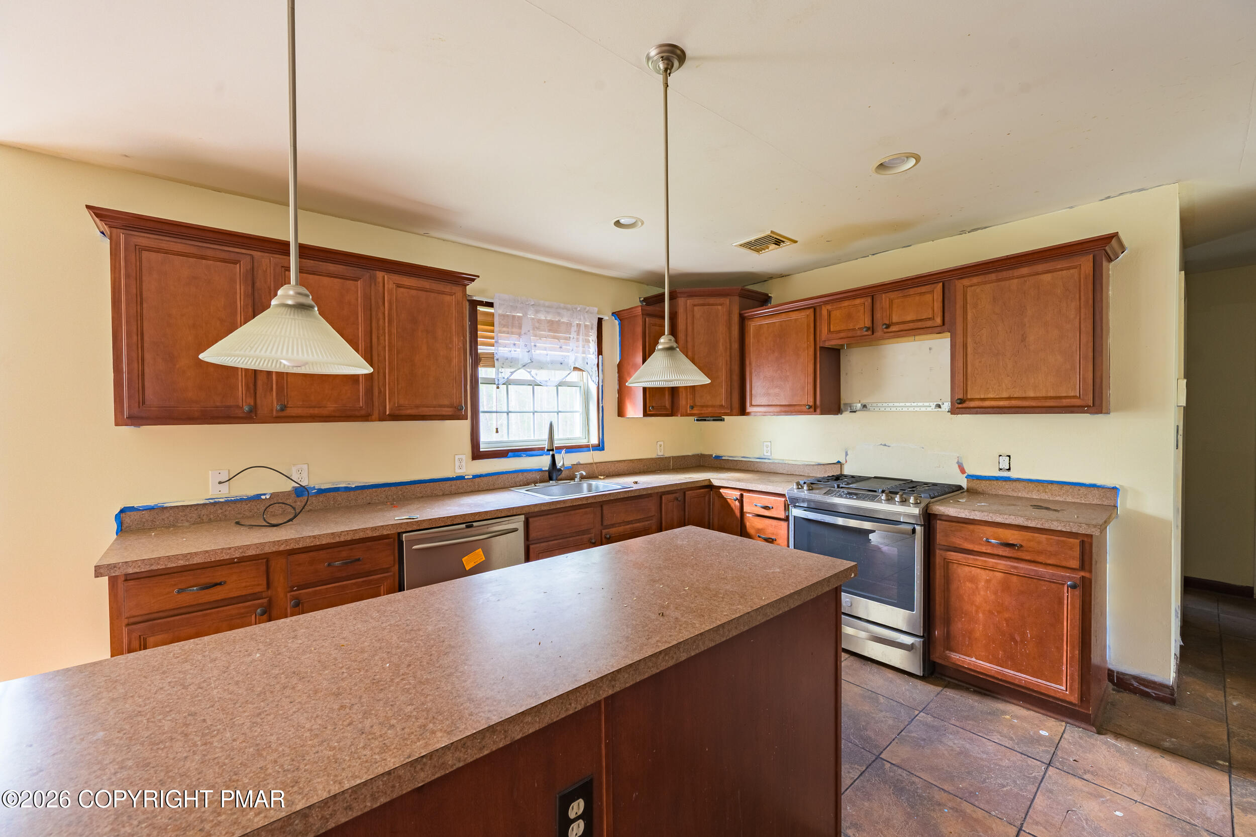 101 Kimball Court Property Photo 11