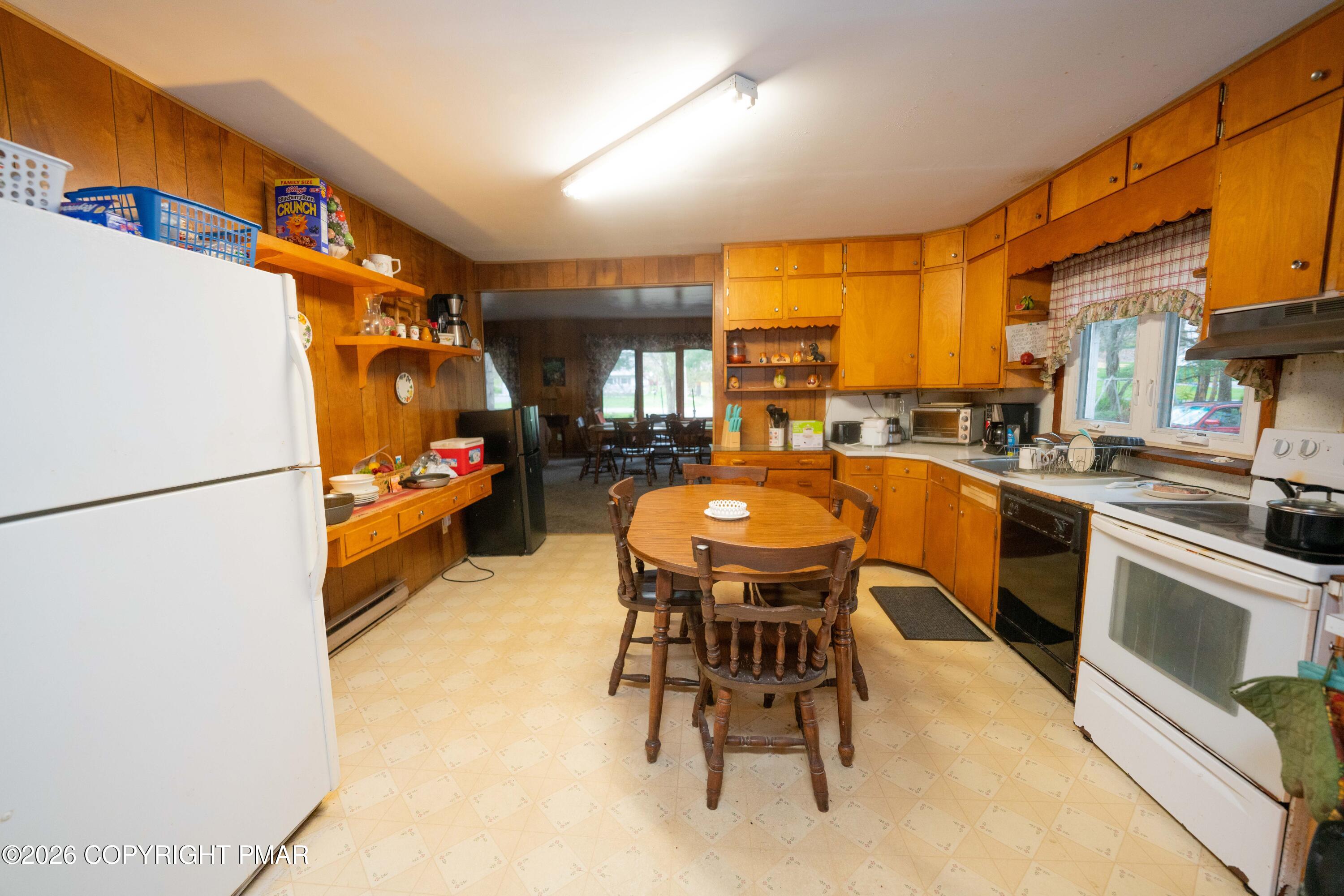 444 Indian Way Property Photo 12