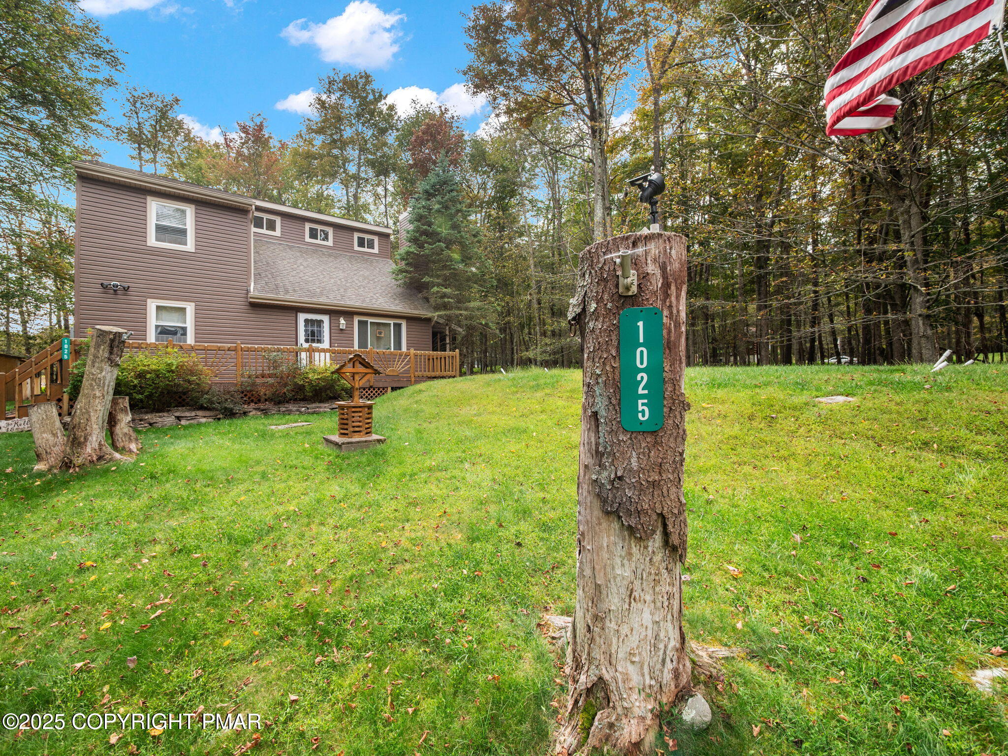 1025 Maplewood Drive Property Photo 4
