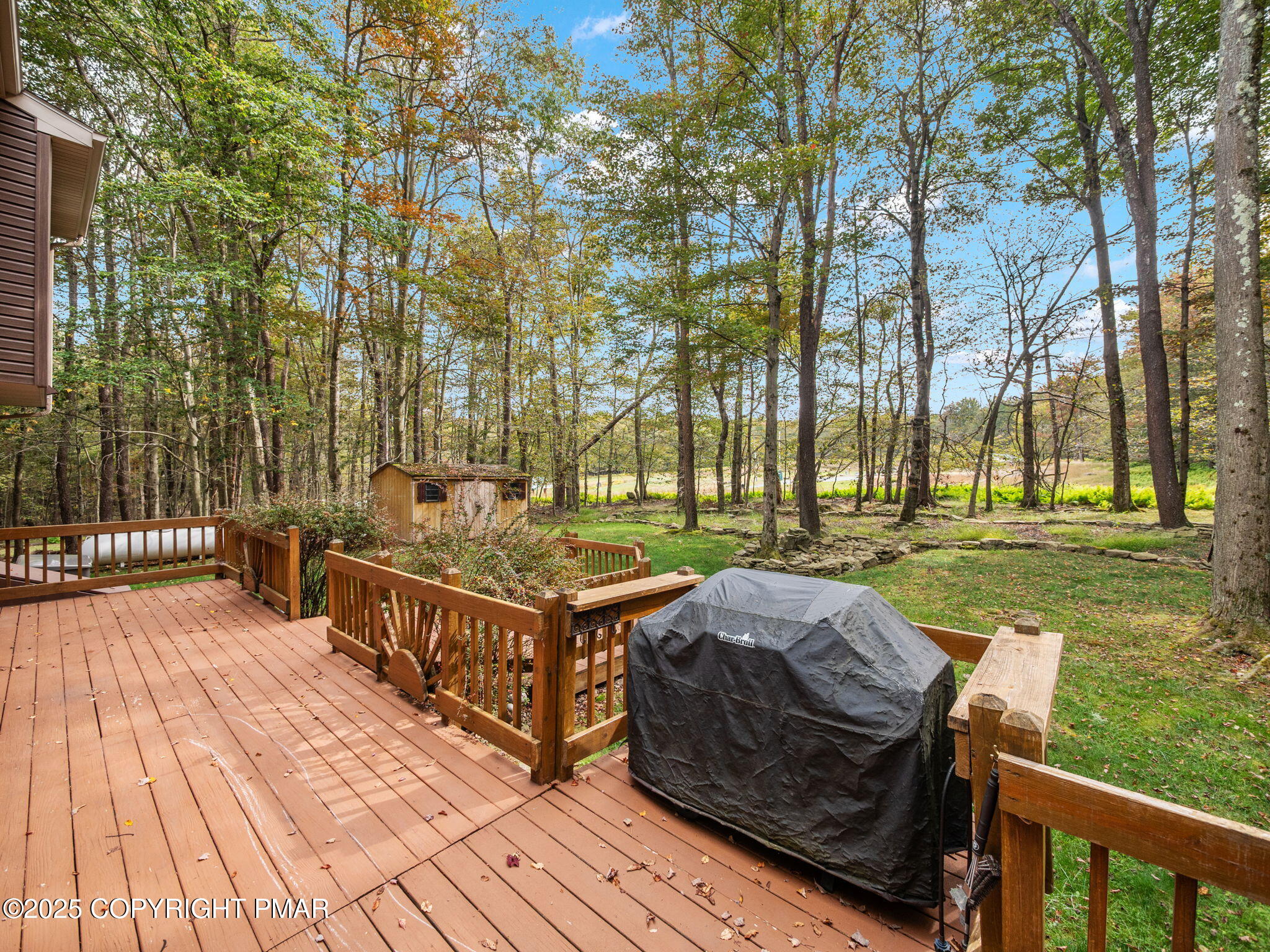 1025 Maplewood Drive Property Photo 8