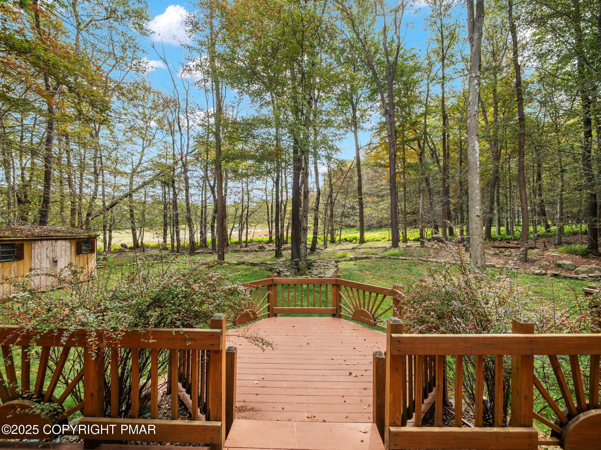 1025 Maplewood Drive Property Photo 9