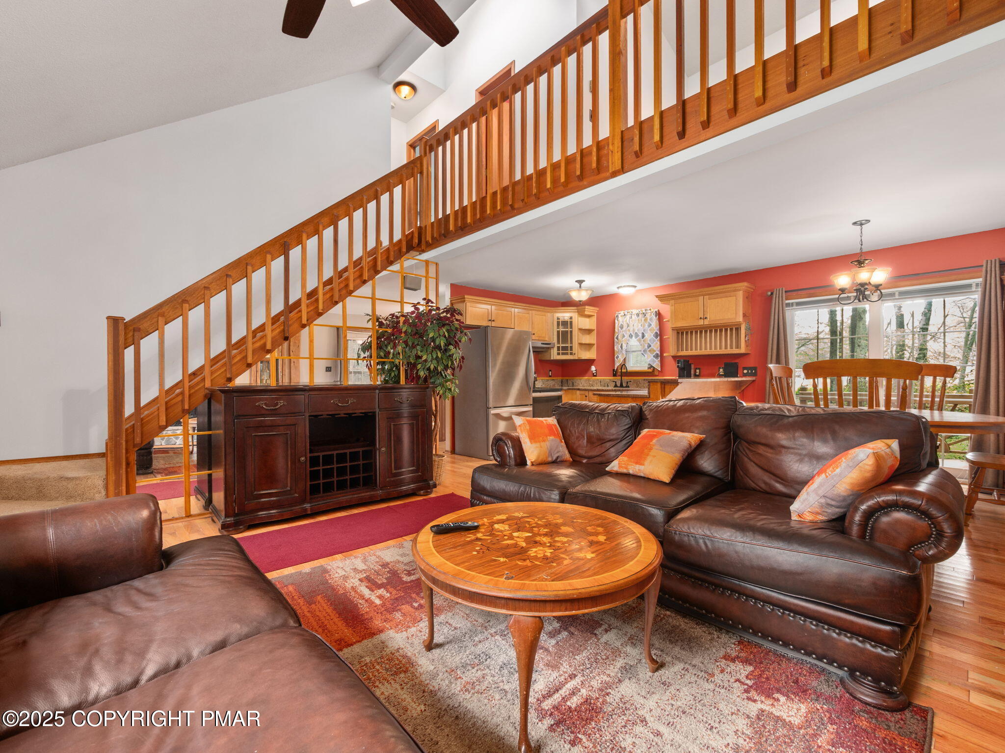 1025 Maplewood Drive Property Photo 15