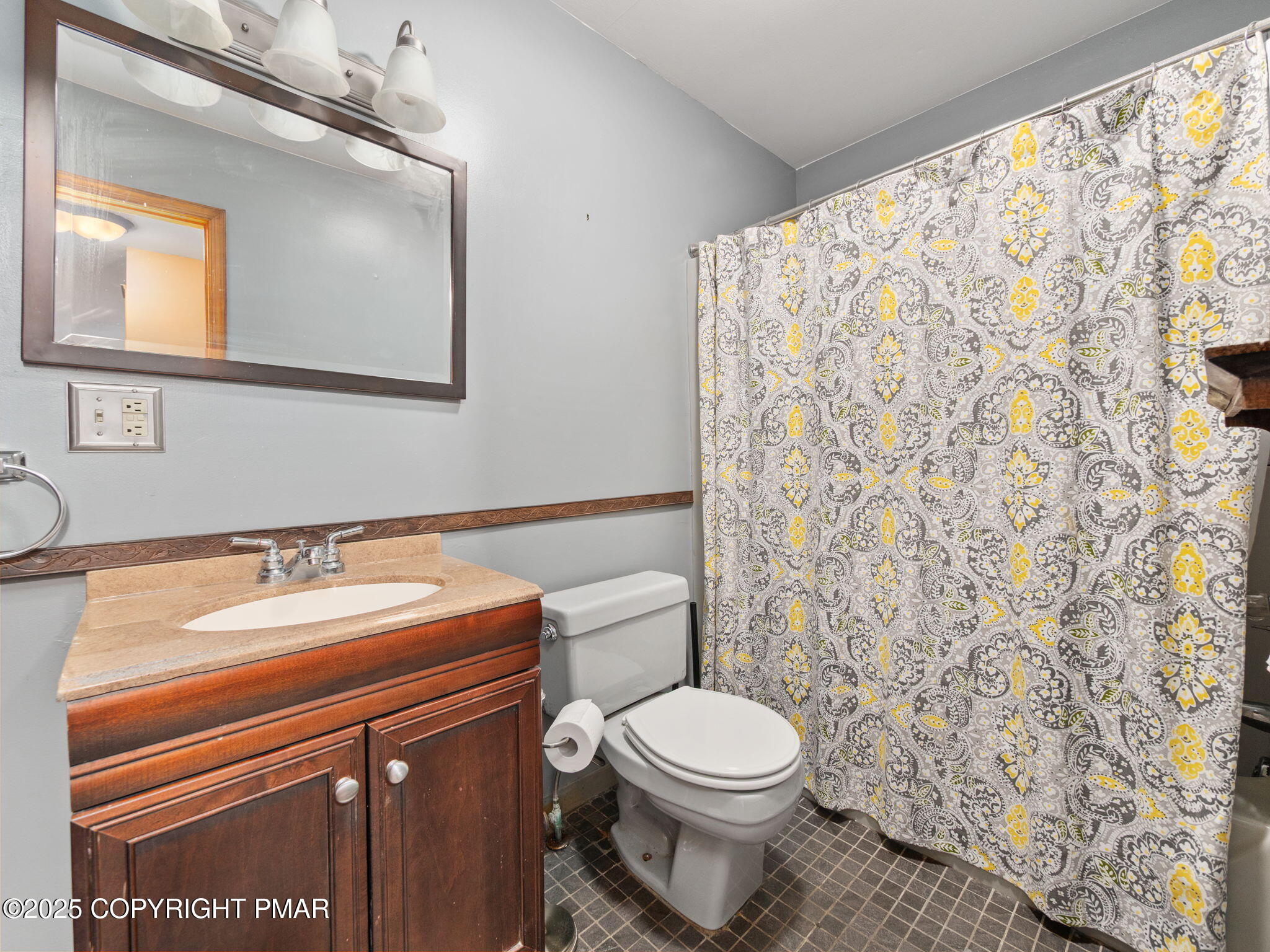 1025 Maplewood Drive Property Photo 20