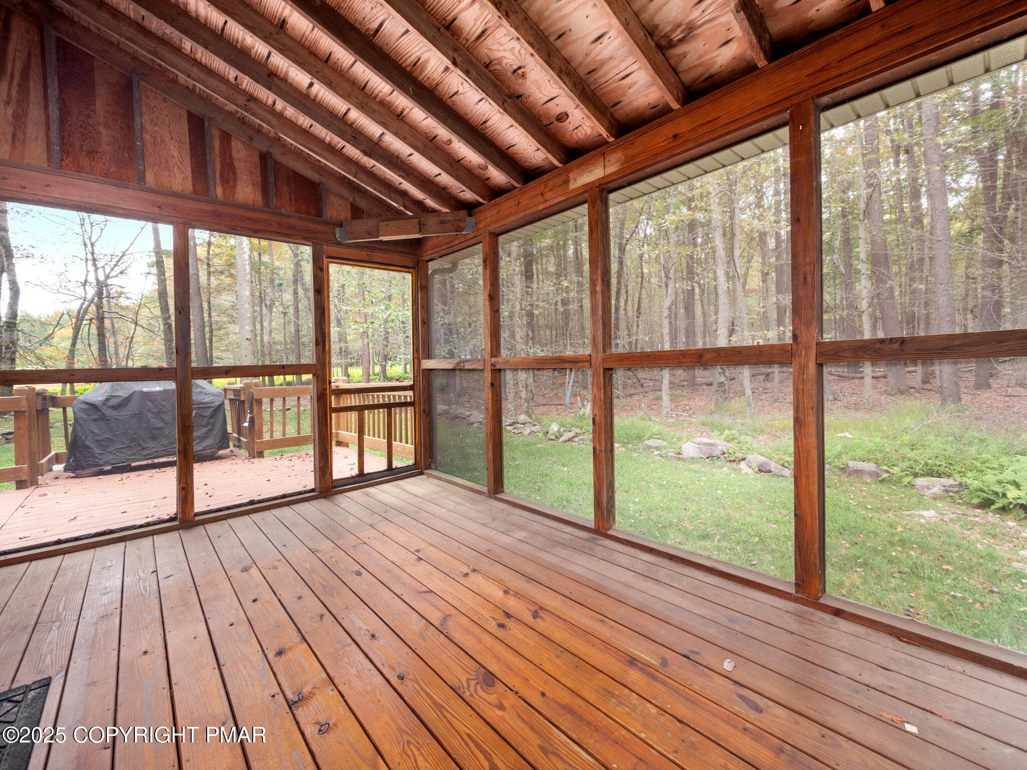 1025 Maplewood Drive Property Photo 27