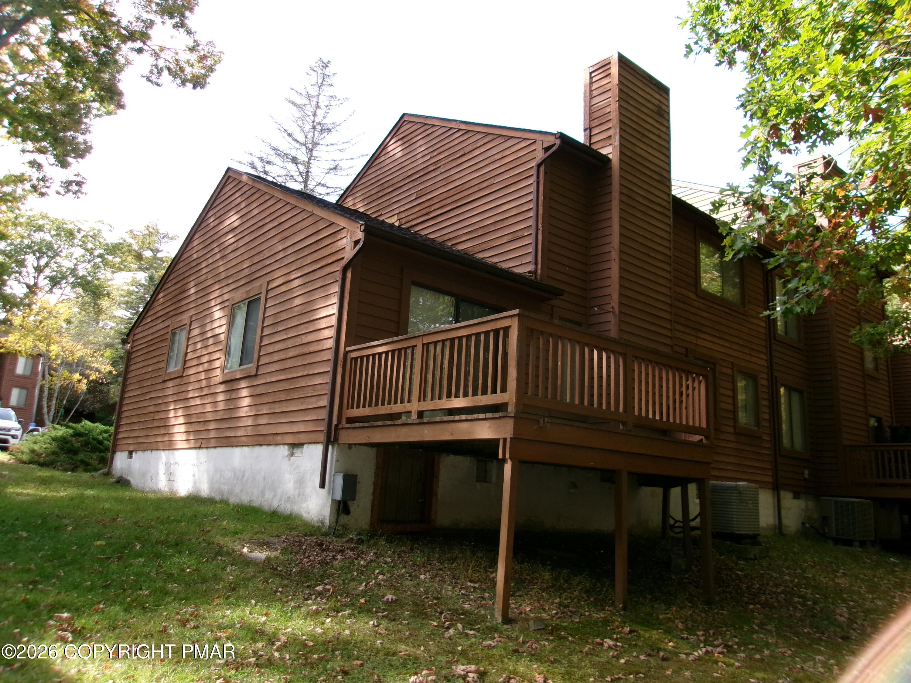 409 Tudor Court Property Photo 7