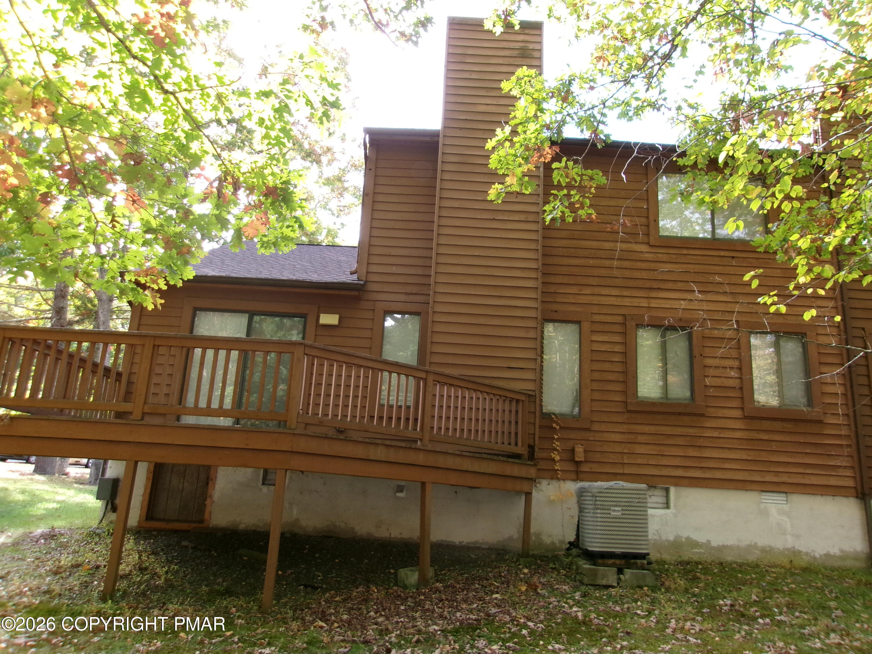 409 Tudor Court Property Photo 8