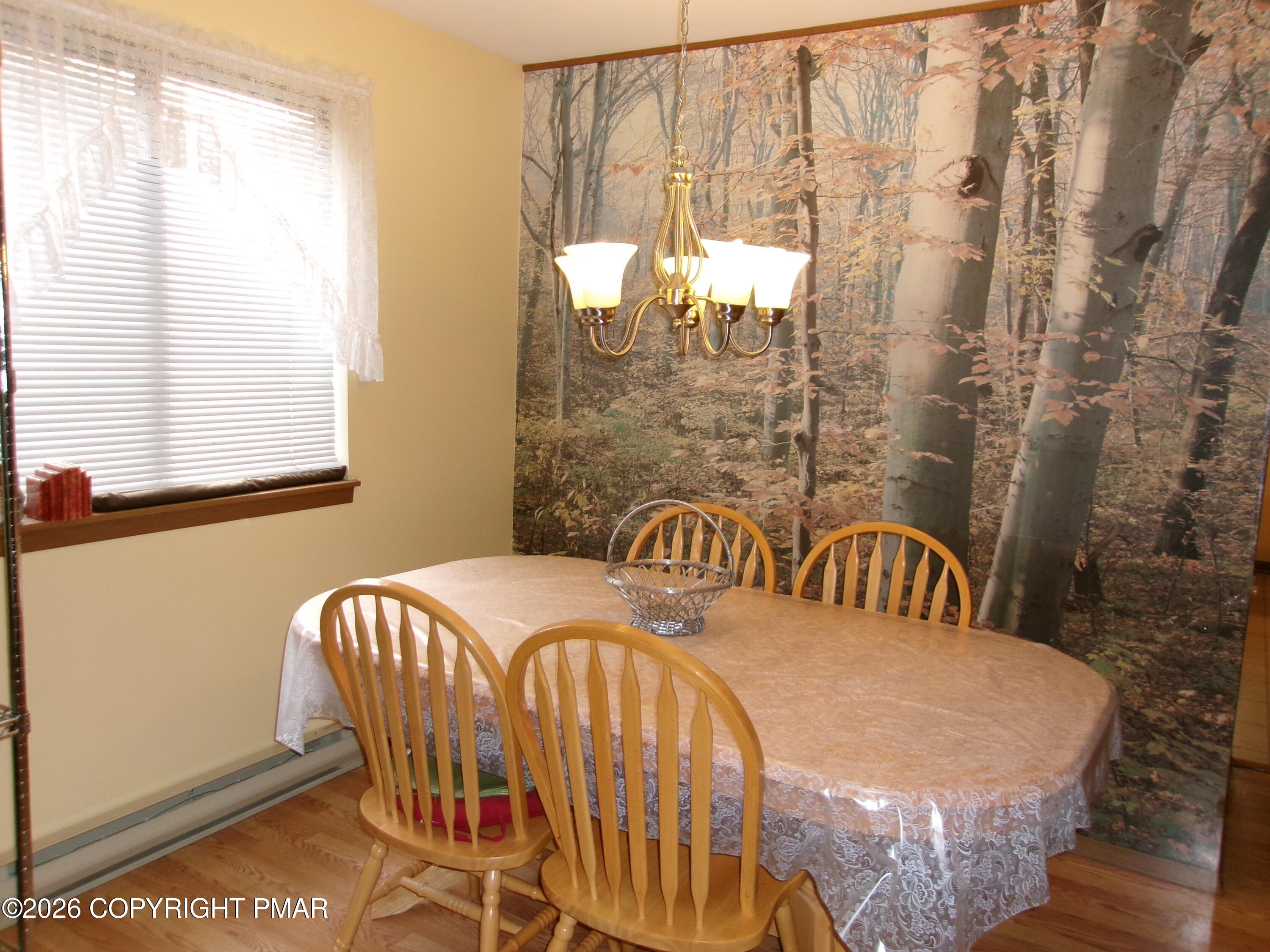 409 Tudor Court Property Photo 17