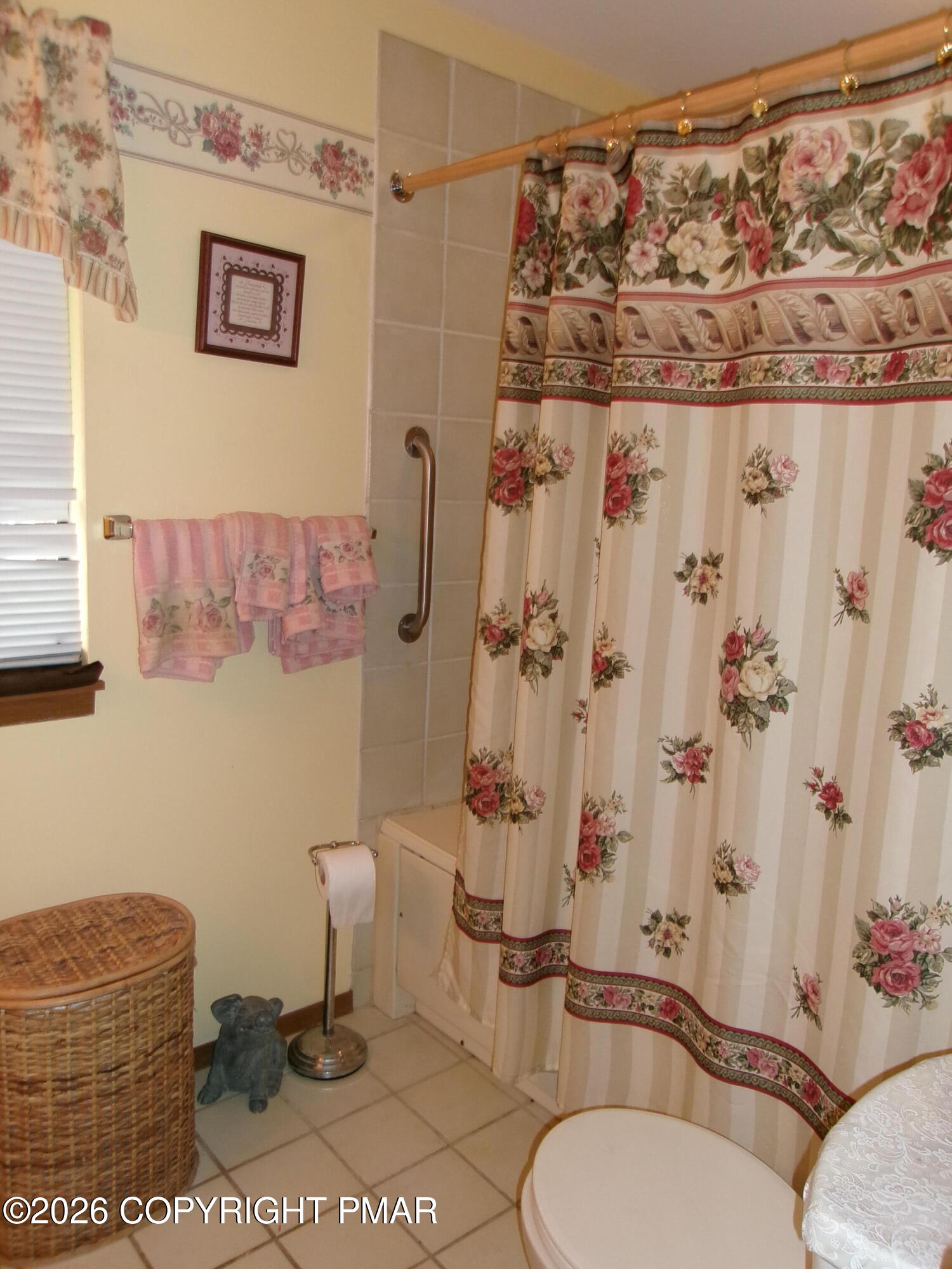 409 Tudor Court Property Photo 25