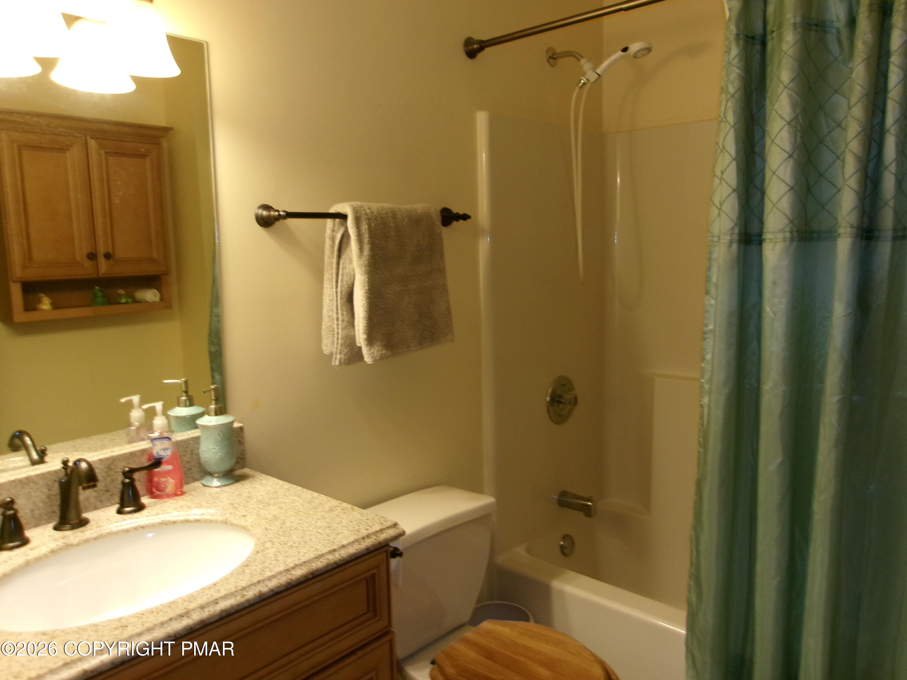 409 Tudor Court Property Photo 33