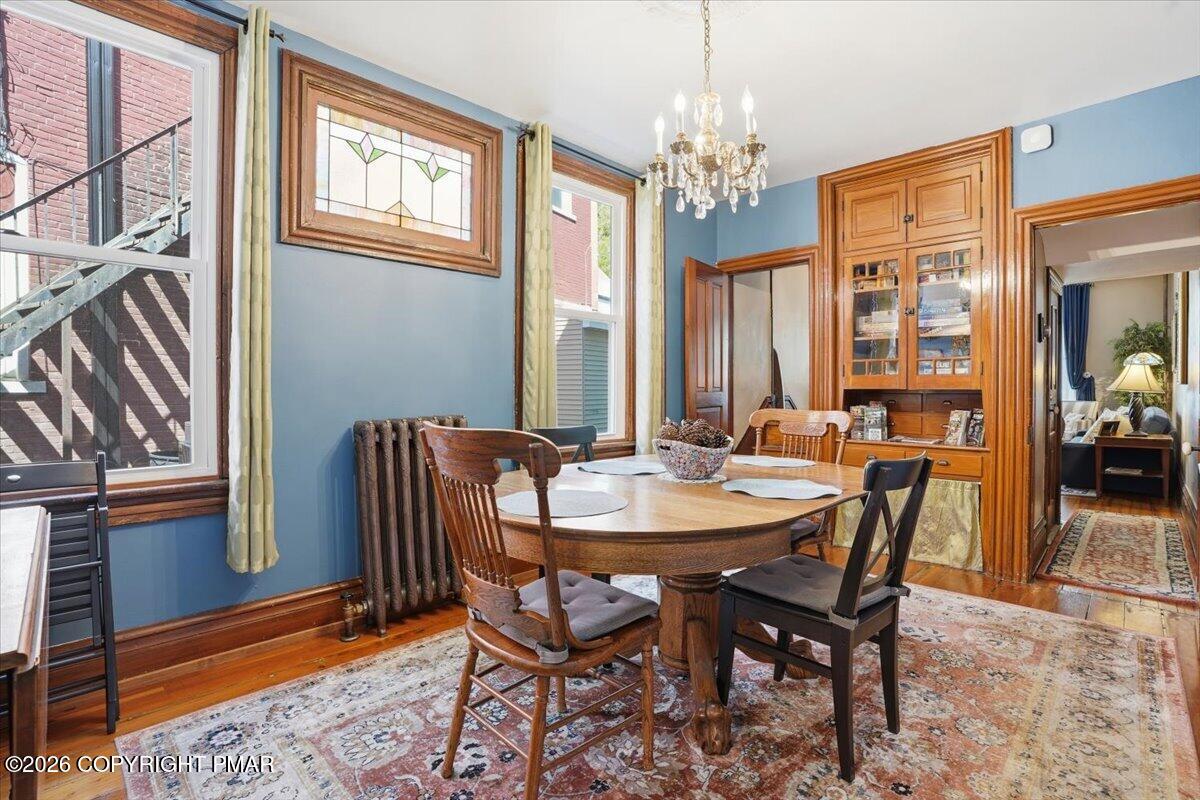 171 W Broadway Property Photo 8