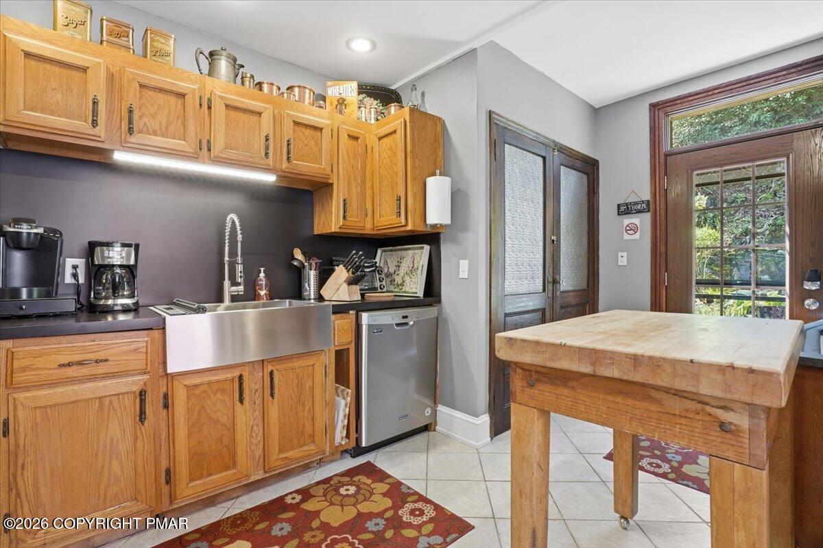 171 W Broadway Property Photo 11