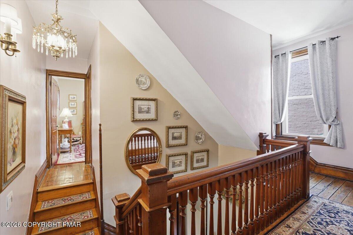 171 W Broadway Property Photo 16