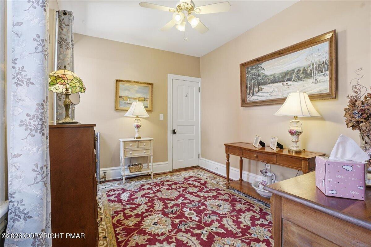 171 W Broadway Property Photo 19