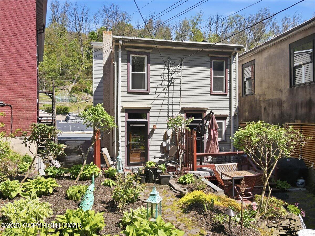 171 W Broadway Property Photo 29