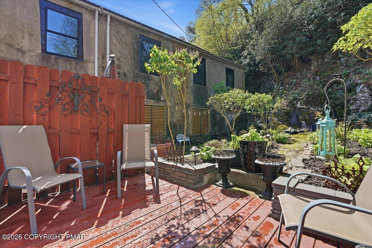 171 W Broadway Property Photo 30