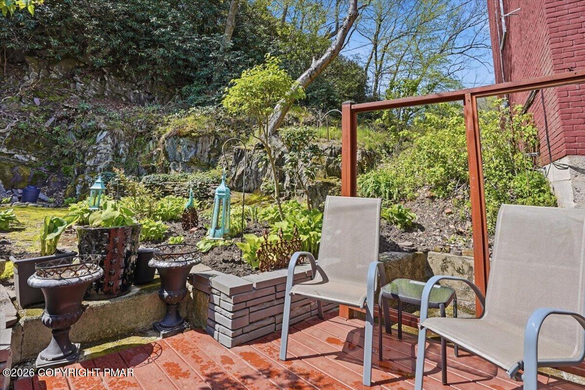 171 W Broadway Property Photo 32