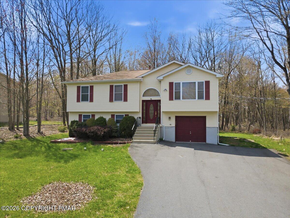825 Clearview Drive Property Photo 1