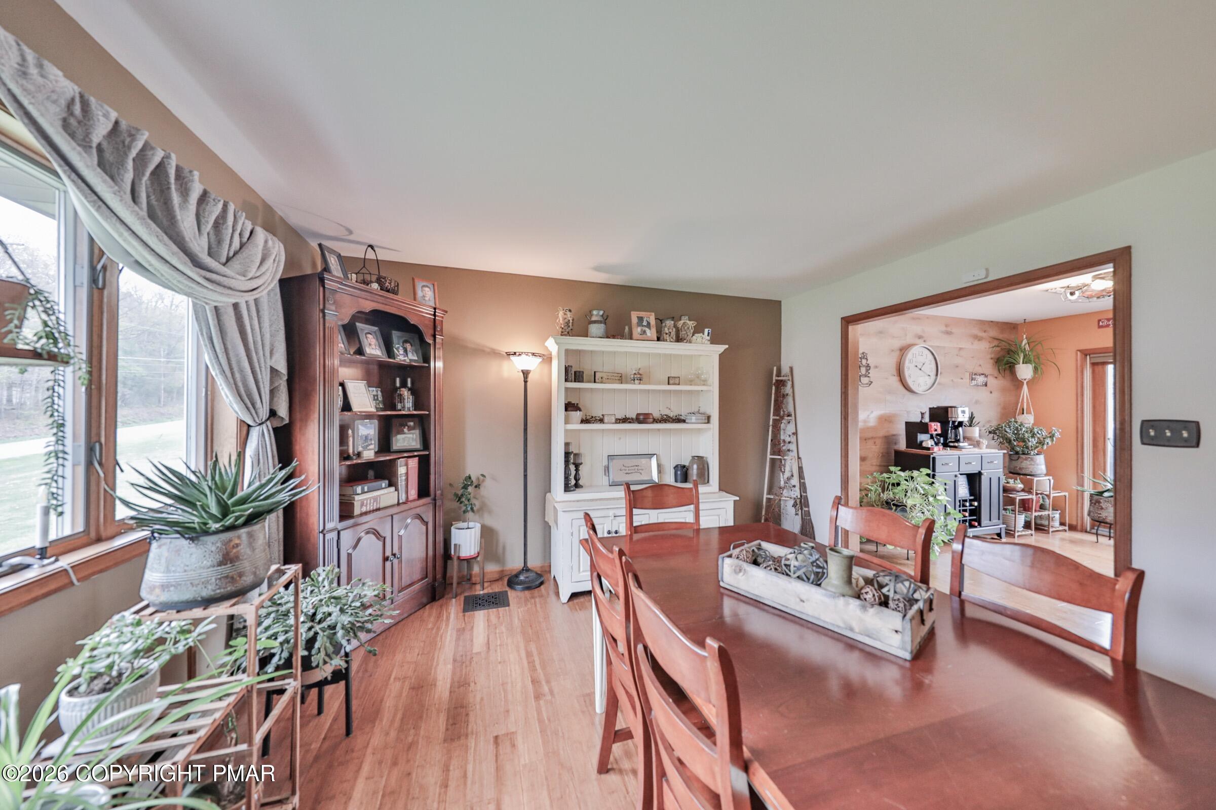 1040 Stagecoach Road W Property Photo 8