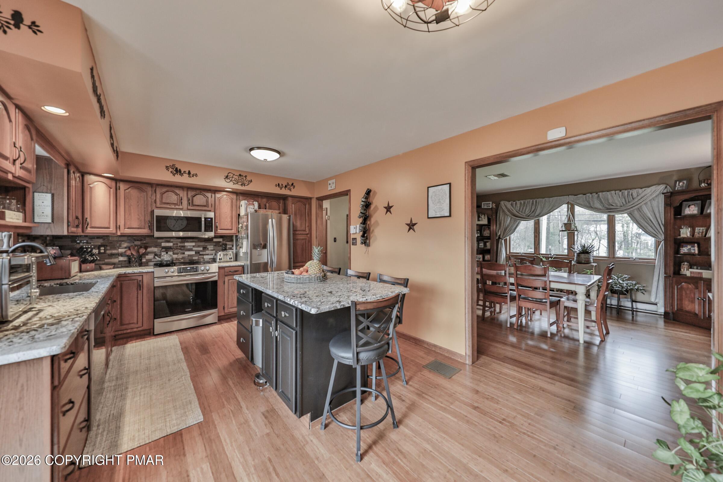 1040 Stagecoach Road W Property Photo 14