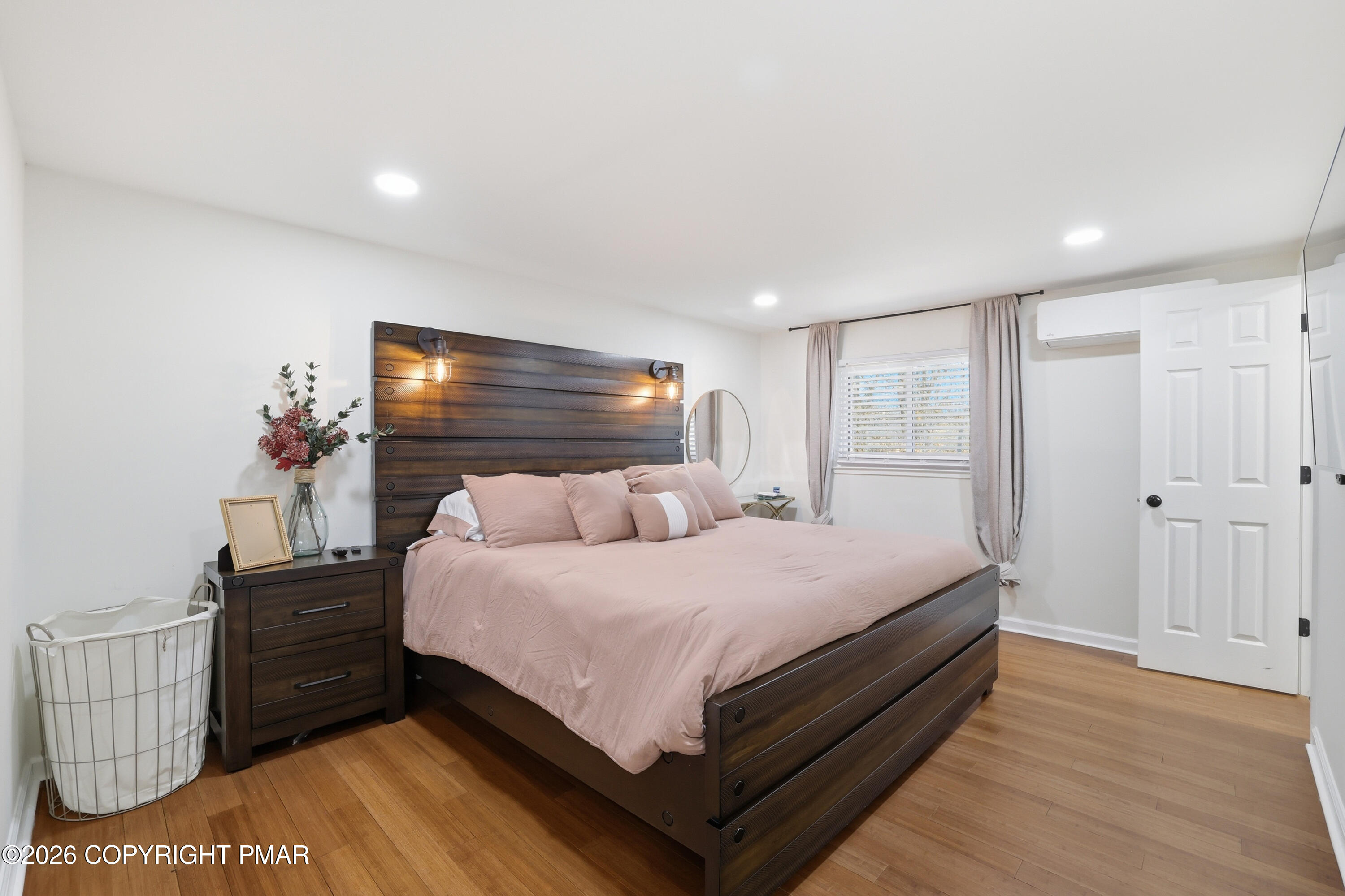 28 Middle Village Way Property Photo 24