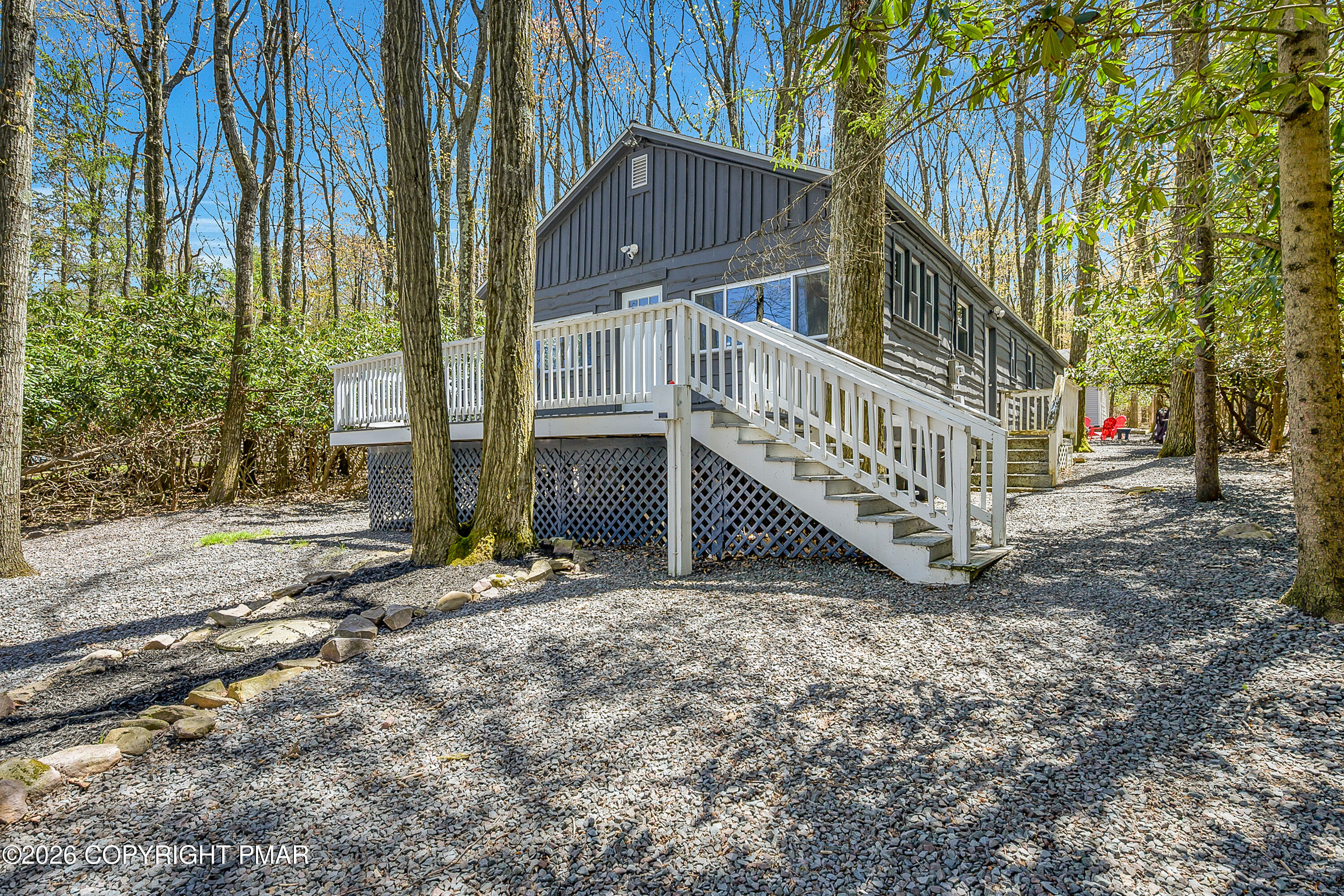 29 Lakeview Drive Property Photo 3