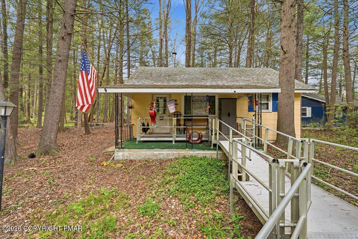 648 Burger Hollow Road Property Photo 2