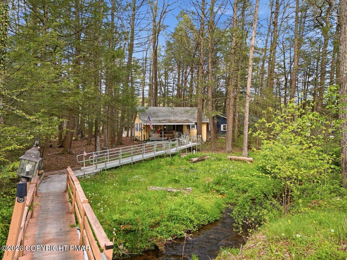648 Burger Hollow Road Property Photo 5