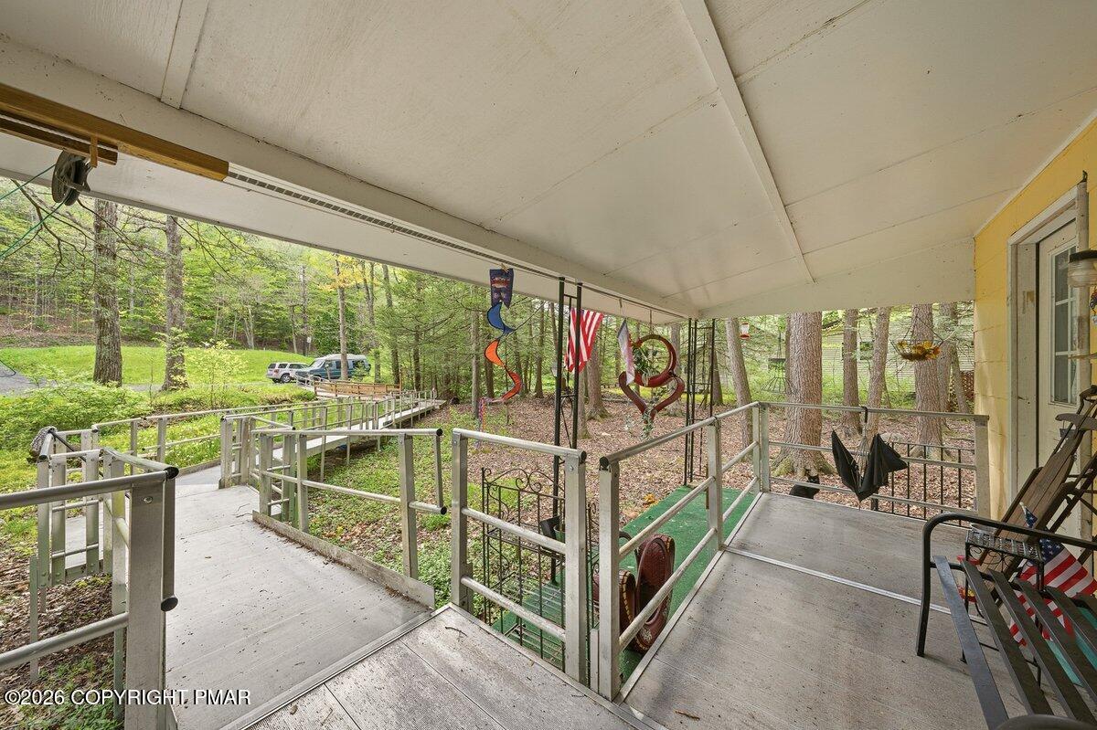 648 Burger Hollow Road Property Photo 6