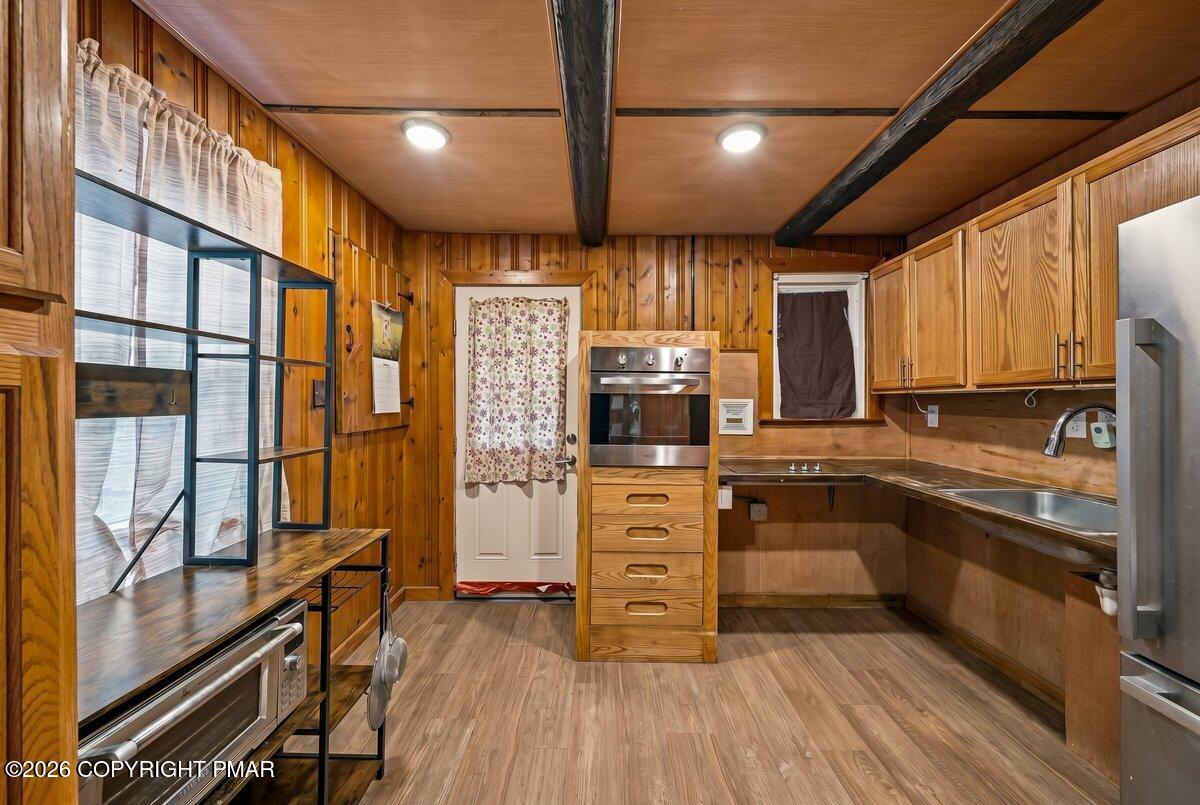 648 Burger Hollow Road Property Photo 10