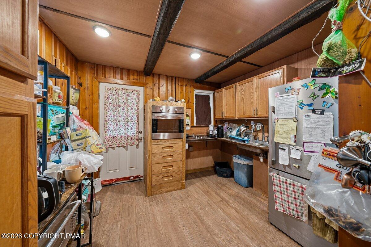 648 Burger Hollow Road Property Photo 12