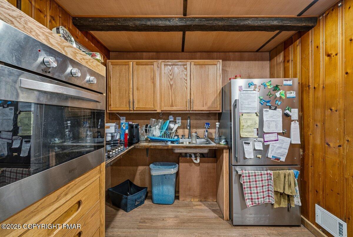 648 Burger Hollow Road Property Photo 14
