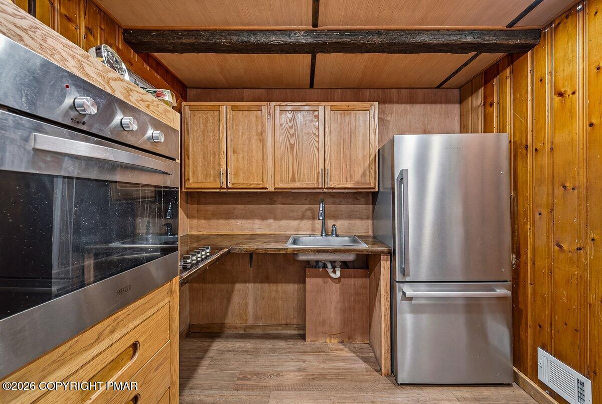 648 Burger Hollow Road Property Photo 15