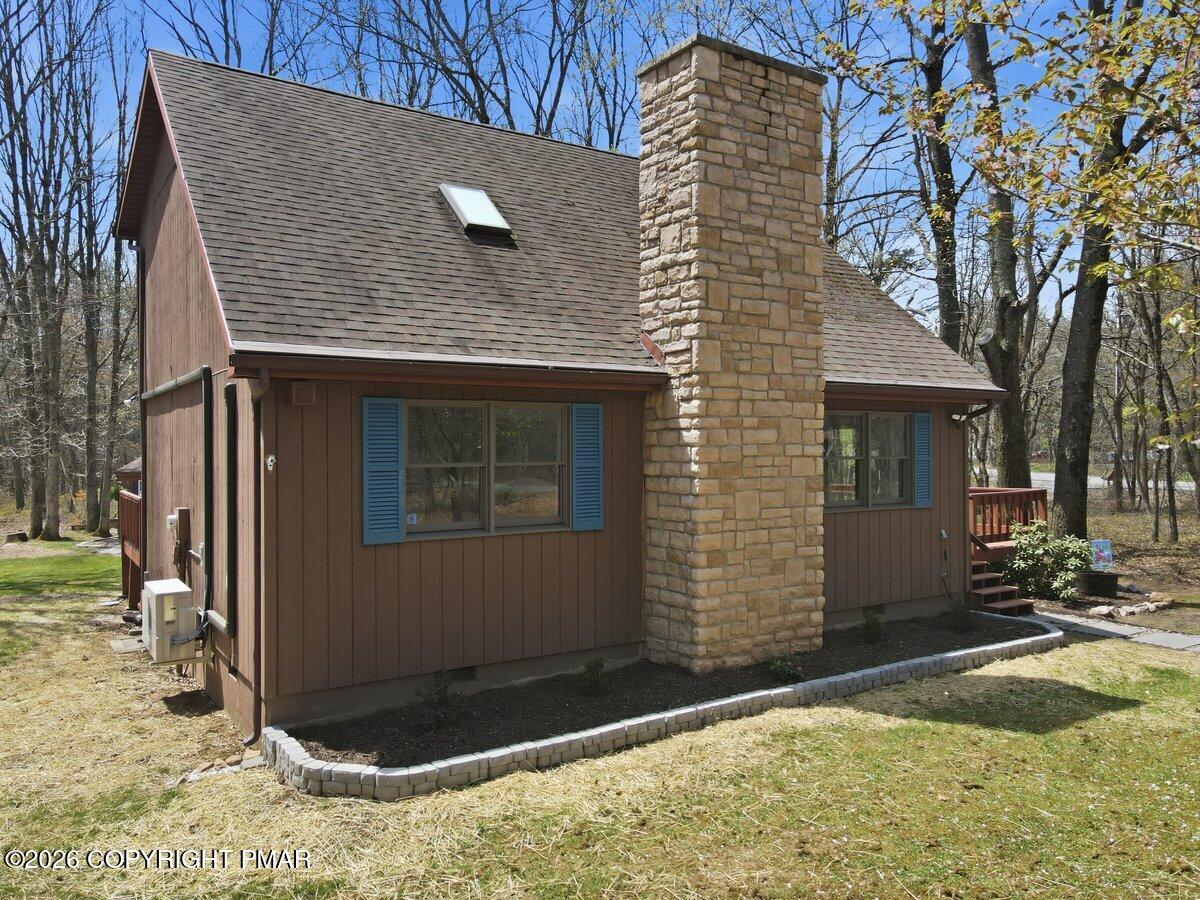 54 Berry Lane Property Photo 3