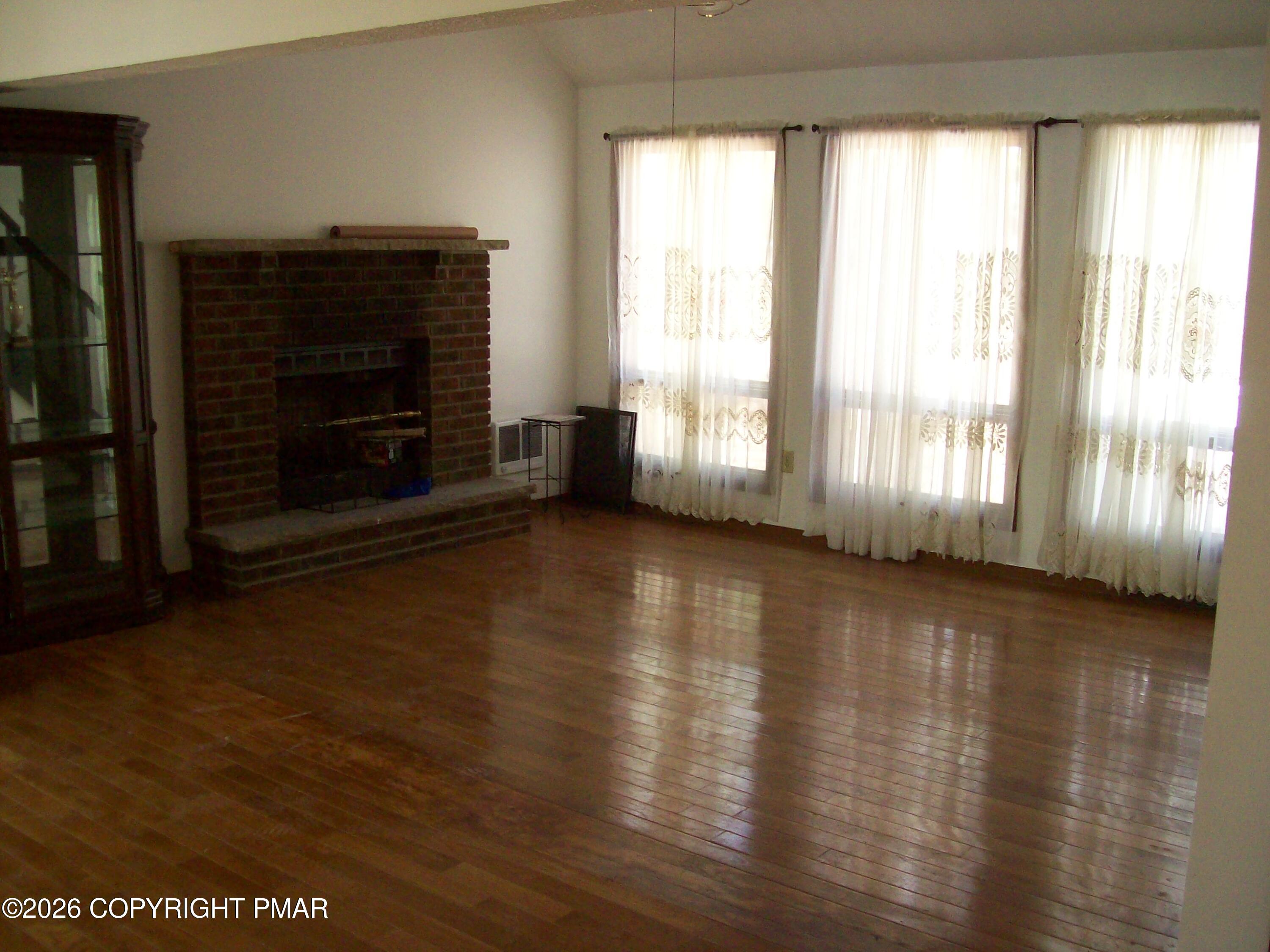 173 Hyland Drive Property Photo 2