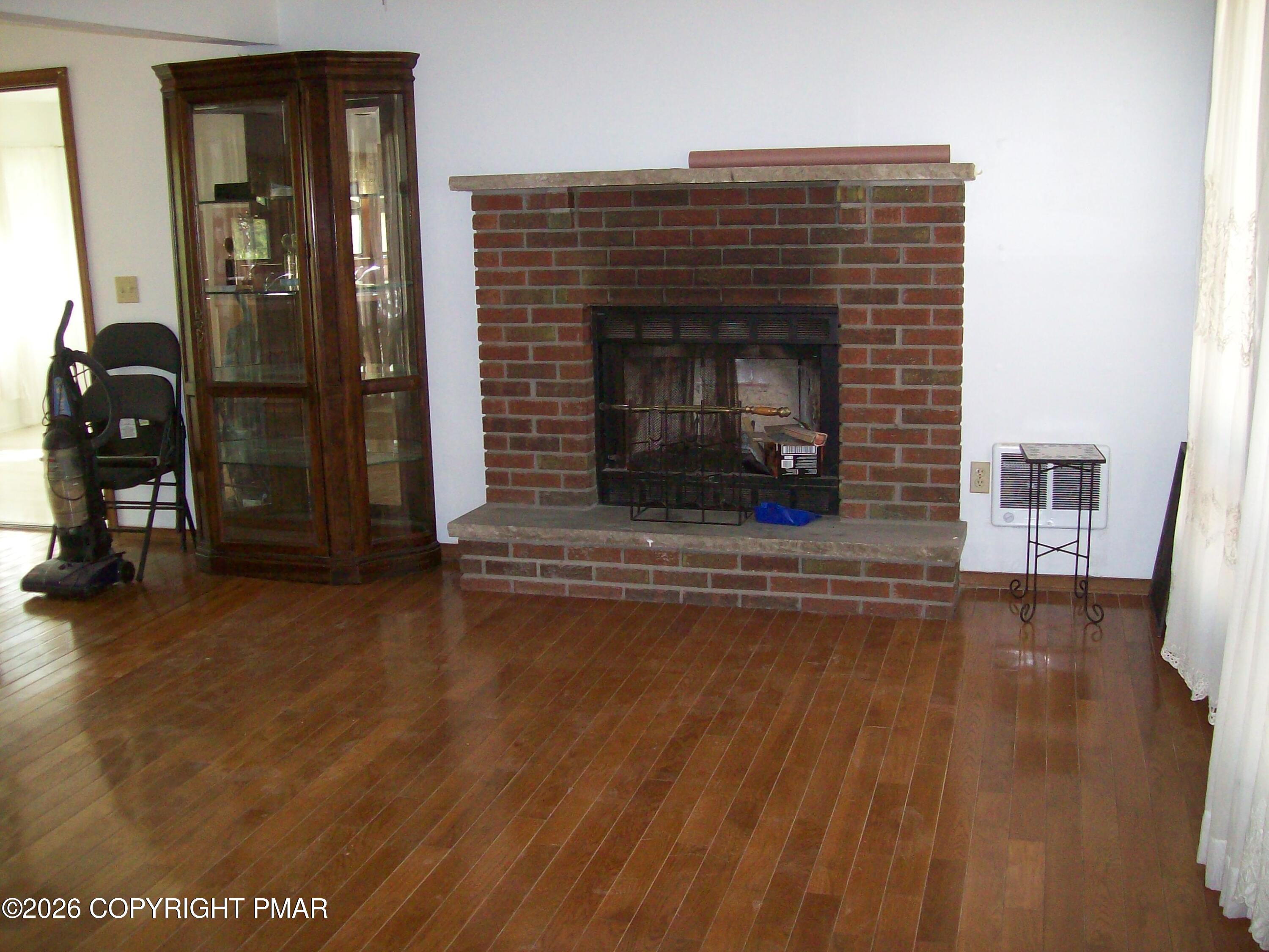 173 Hyland Drive Property Photo 3