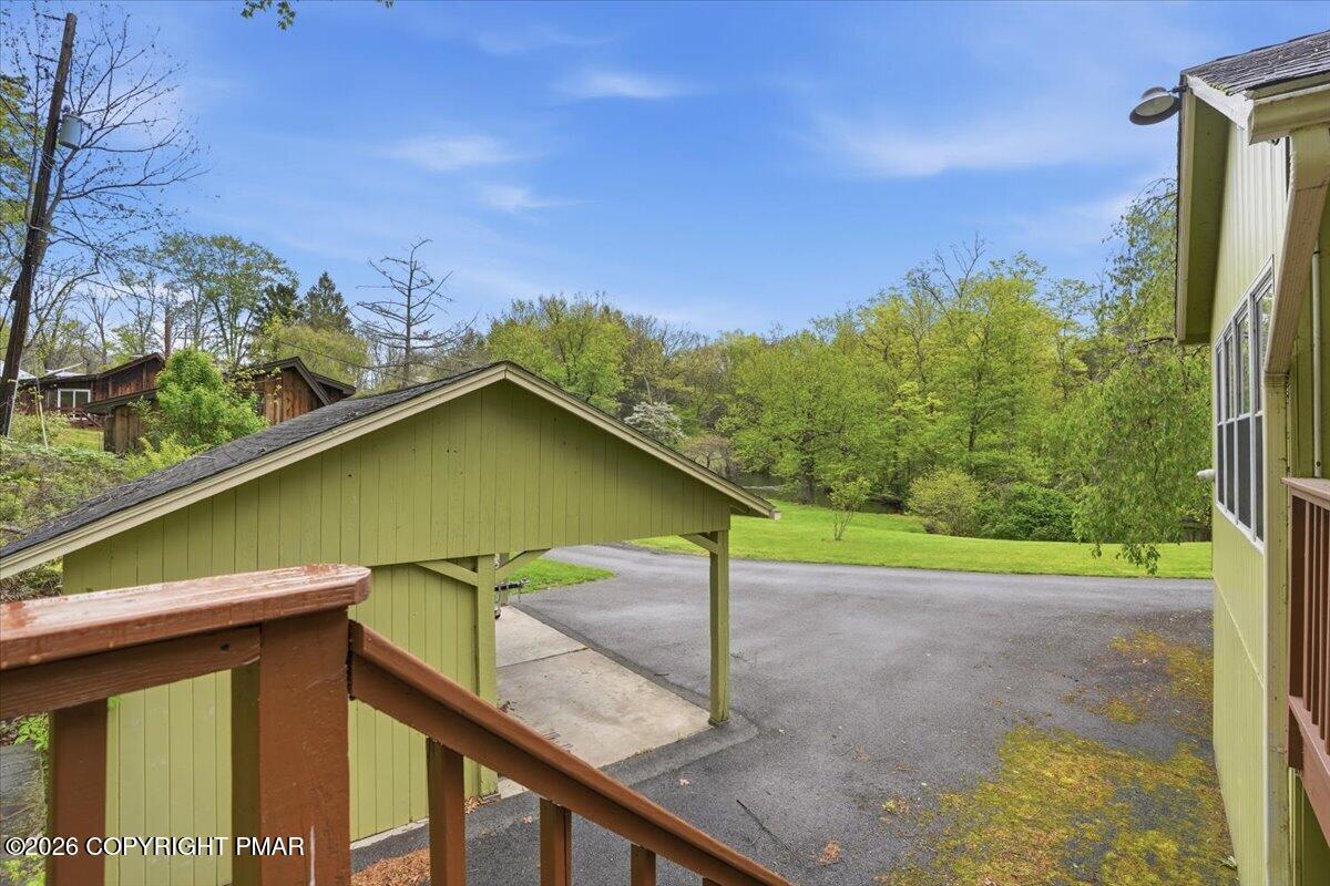 113 Joseph Lane Property Photo 16