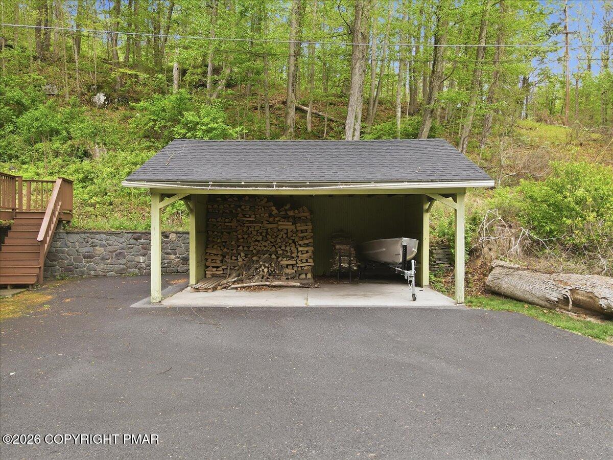 113 Joseph Lane Property Photo 75