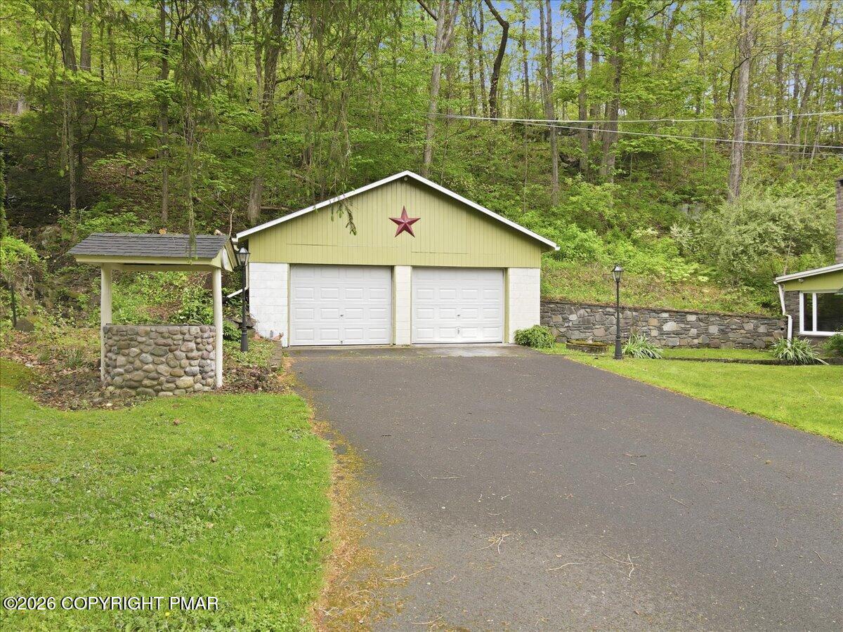 113 Joseph Lane Property Photo 77