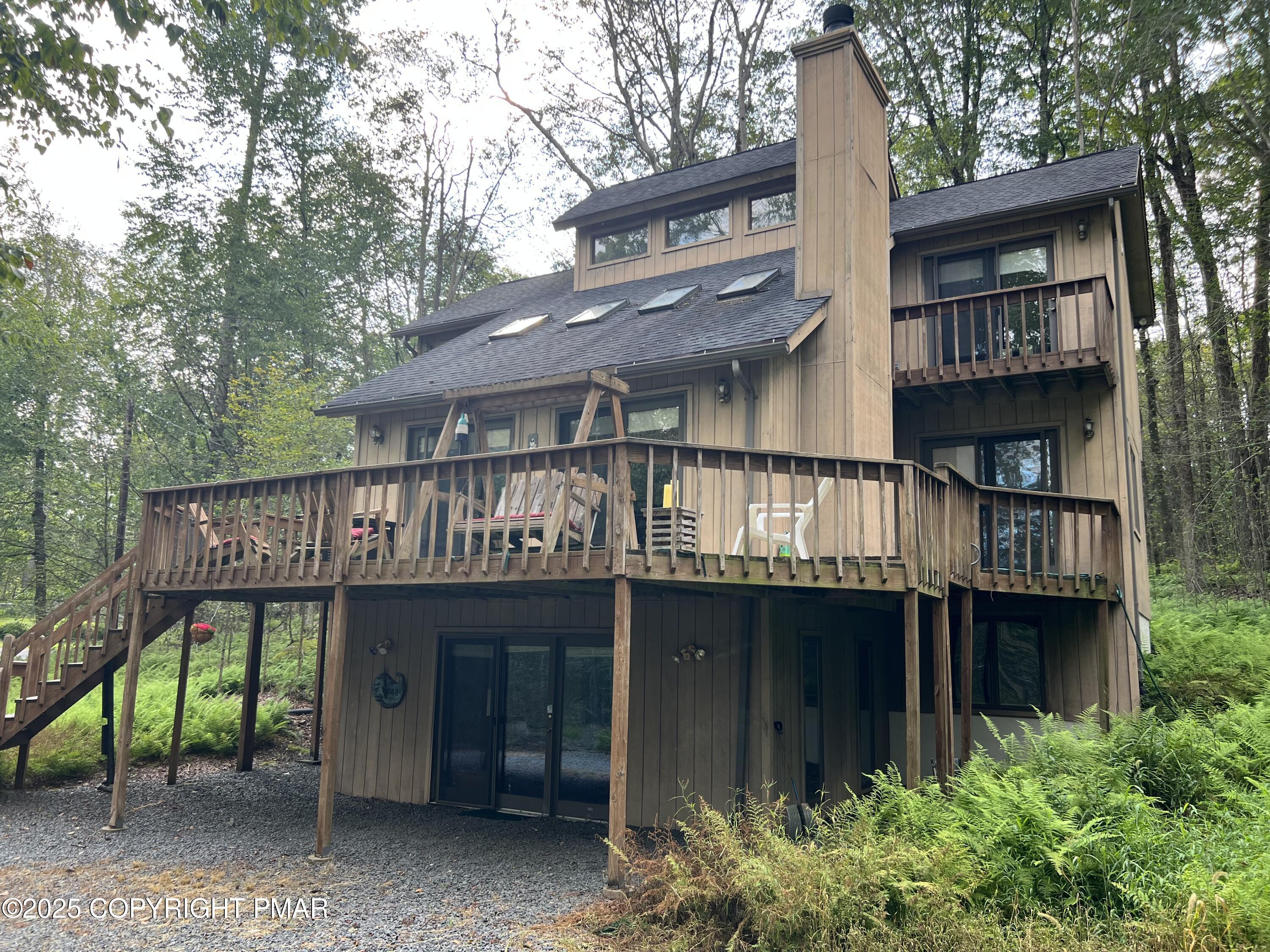 4126 Firefly Court Property Photo 3